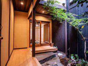 【京都府:祇園・東山・北白川周辺】京町屋 錦花