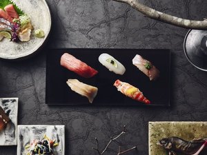 鮨処「かたばみ」|特別な空間で、上質な江戸前鮨を。