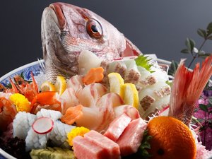 飛梅会席のお造り(例)※画像の盛合せは2名様盛となります。