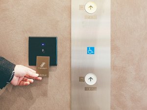 エレベーター セキュリティ