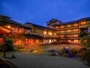 みのや泰平閣 外観