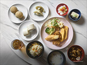 �y���H�r���b�t�F�z������Ƃ߂��炵�����؃��C���̃r���b�t�F�ł���