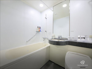 �o�X���[��