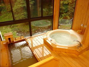 【群馬県の露天風呂付き客室のある宿】にごり湯の宿 赤城温泉ホテル