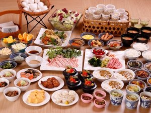【地産地消バイキング】群馬の地野菜を使った煮物、和え物など体に優しい和食を中心に多数のお料理をご用意