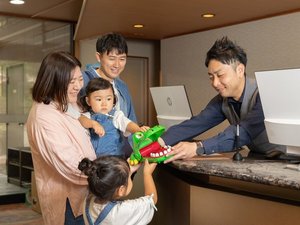 フロントでおもちゃの貸し出しもございます