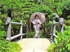 【回遊式庭園】お風呂上りに庭園散策。浴衣でゆったり夕涼み