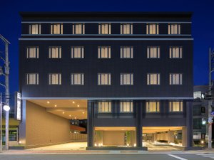 ◆ホテル外観◆夜は幻想的な雰囲気に。