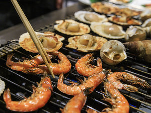 Buffet Dining�wAMAHANA�x�[�H�@�C�̍K����C�N�O�����B