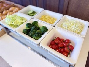 新館サラダバー