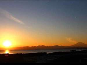 夕暮れ・夕日と富士山♪夕日・富士山をご覧頂けないお部屋もございます。