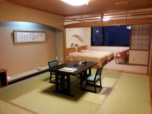 お部屋テーブル席でのお食事(夕・朝 本館以外可)