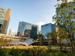 【グラングリーン大阪】JR大阪駅直結、緑豊かな「うめきた公園」と居住区も併設した複合商業施設