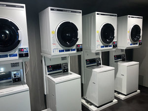 コインランドリーは3階にございます。