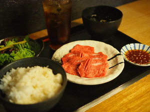 4種類から選べる朝食!和牛赤身定食