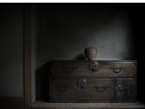 静かな灯りに和の心を映す