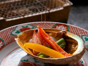 彩り豊かな焼き物台