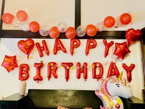 大切なお誕生日のお祝いを。サプライズのお手伝いも承ります。特別な一日を華やかに演出。