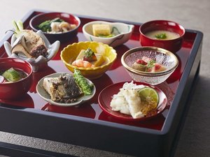 【極み/特別/土地の恵み会席】秋(2026年9月〜11月)前菜 【太閤膳】九種盛り01