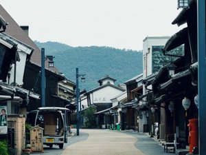 うだつの上がる町並み(ホテルから車で5分):江戸時代から続くうだつの上がる家が並ぶ町並みを楽しめます