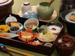 朝食