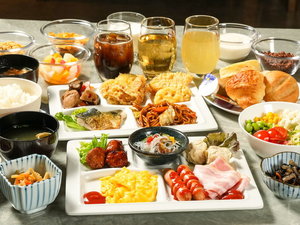 和洋豊富な朝食ビュッフェをご用意しております。美味しい朝食を食べて素敵な一日の始まりを。