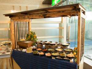 【冷菜】自家製ピクルス 【和惣菜】筍の土佐煮 はんぺんなど