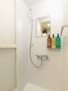 �V�����[���[��