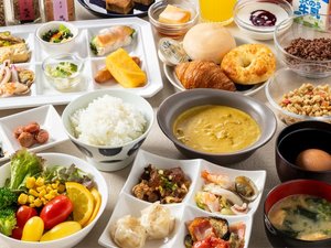 ��Breakfast�@�y�N�`�R�~4.5�̒��H�z���s�[�g���o�̃X�������J�J���[�Ƙa�m�o�C�L���O�Bam7:00�`am10:00
