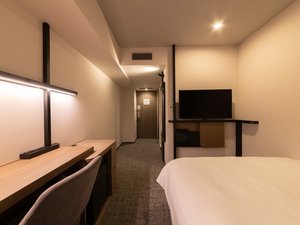 【EXセミダブル】15u / ベッド幅140p暖色系の照明で落ち着く空間の中でおくつろぎいただけます。