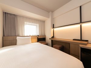 【EXセミダブル】15u / ベッド幅140pコンパクトながらも利便性の高いお部屋です。