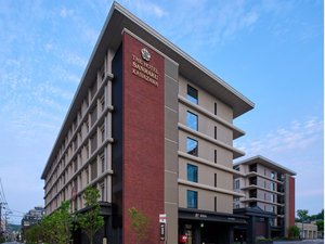 �q2022�N12��21���O�����h�I�[�v���r����ό��̒��S�n�ɘȂރ��O�W���A���[�z�e���^@Yasutake Kondo