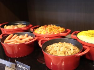 和洋バイキング形式の無料朝食をご用意しております。
