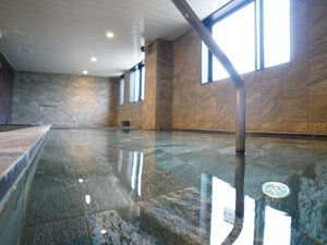 一日の疲れを、湯けむりでリセット。