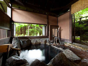 【熊本県湯布院の露天風呂付き客室のある宿】秀月