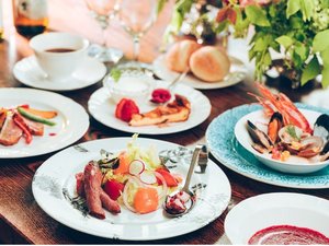 ディナーはカジュアルフレンチのコース料理をご用意