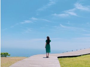 【小室山:車で20分】リフト山頂へ!絶景で写真スポットとしても人気。山頂のカフェも良い気分でオススメ!