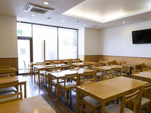 22 開放的なレストラン