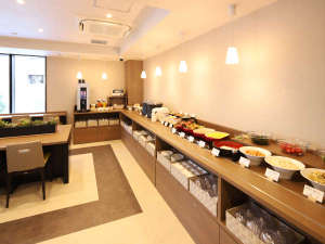 �yAmenity Cafe�i���H���j�z���H 6�F30�`9�F30�i�ŏI��[����9�F00�j
