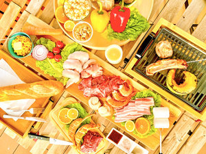 ・牛、豚、鶏のお肉と新鮮なお野菜をご用意しております