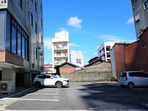 第 1 駐車場 徒歩6.4秒 1泊1台600円 チェックイン15時からご利用いただけます。