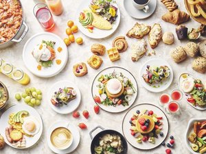 �C���^�[�R���`�l���^���D�y by IHG�̎{�ݎʐ^1