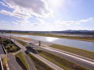 静かな流れの「菊池川」で穏やかな気持ちに