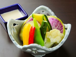 地元の野菜を使用したバーニャカウダ(過去一例)