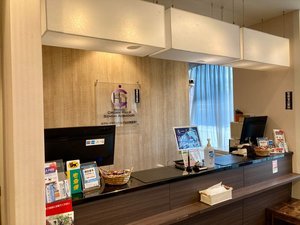 ホテルフロント(2階)