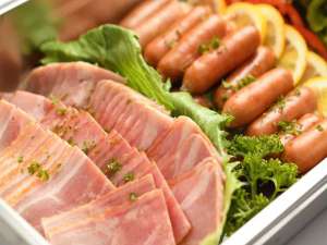 ビュッフェ一例 食べやすい一口サイズにて提供