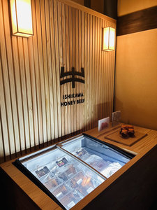 鈴木畜産ハチミツ牛ブース絶品ハンバーグ、ローストビーフ、コロッケお土産に是非。