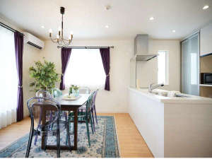 【沖縄県西海岸・東海岸の貸し別荘・コテージ・ヴィラ・コンドミニアム】真栄田ビルB号棟