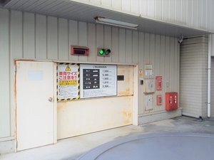 34台収容立体駐車場 他28台収容平面駐車場、12台収容青空駐車場もございます。