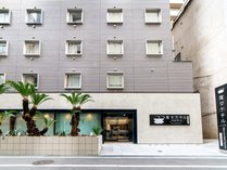 �ςȃz�e���G�N�X�v���X���@�Ȃ�Γ��{���A�l�b�N�X�̊O�ώʐ^